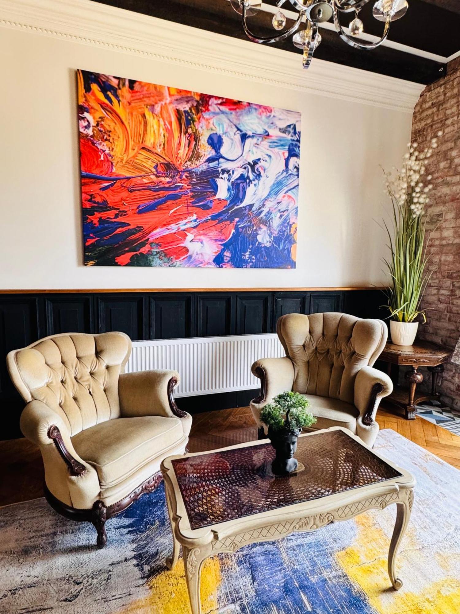 Butas Vibrant Downtown Oasis Liepaja